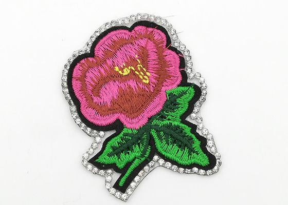 China El hierro delicado de la flor en remiendos, flor bordada Appliques color brillante proveedor