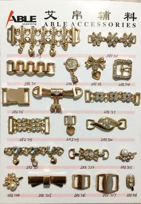 China Hebilla de la aleación del cinc de los accesorios de la cadena del zapato del oro para los zapatos de las chancletas proveedor