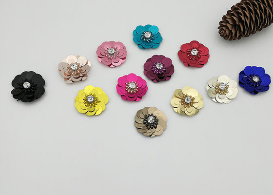 China El bordado de flores de las lentejuelas remienda color 100%/tamaños del material del poliéster el diversos proveedor